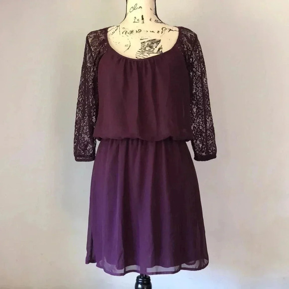 Sprecklers Lace Dress - Picture 1 of 7